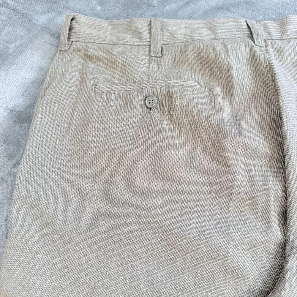 IZOD Men's Shorts Gray Plaid 9